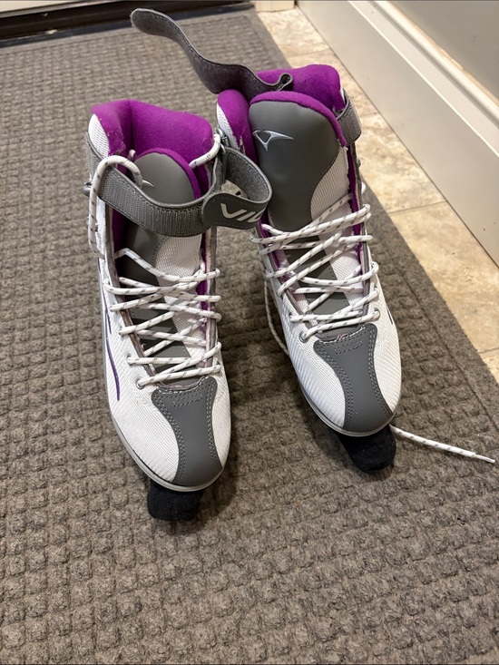 VIC Solair Shoes - VIC Solair Recreational White and Purple Women's Ice Skates from Canadian Tire.